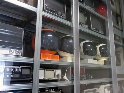 JVC Nivico monitors in different colors from the HKB / AktiveArchive reference collection. Photo : PACKED vzw.