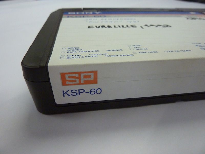 Een KSP-60 cassette uit de Sony U-matic SP tapereeks. Foto: PACKED vzw